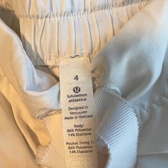 Lululemon Spring Break Away Short II - Picture 4 of 4